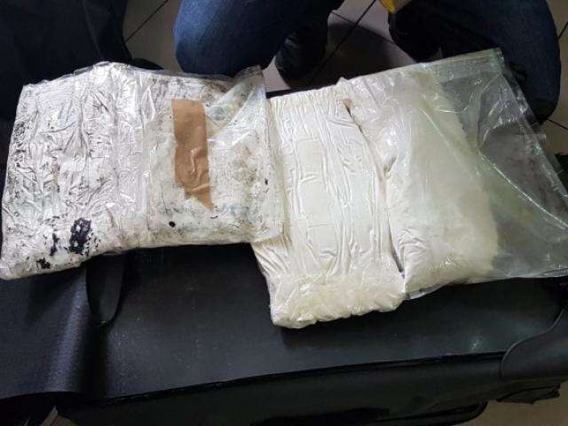 Boliviano leva coca&iacute;na na mala e tenta atravessar fronteira em t&aacute;xi clandestino 