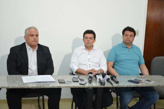 Prefeitura &ldquo;antecipa&rdquo; em tr&ecirc;s dias sal&aacute;rio de 3,5 mil servidores