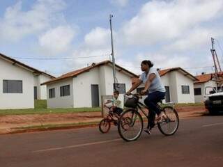 Unidades habitacionais em Naviraí (Foto: Chico Ribeiro)