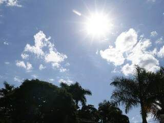 Em Campo Grande, previsão de tempo seco até início da próxima semana (Foto: Kisie Ainoã)