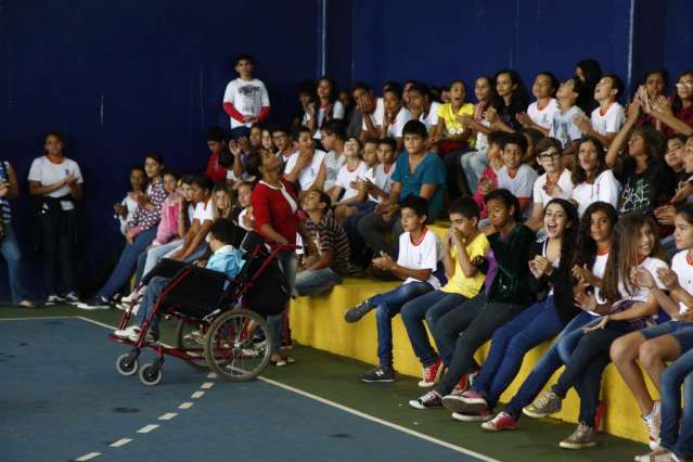 Comunidade pede rede de esgoto e melhorias em escola no Novo Maranh&atilde;o