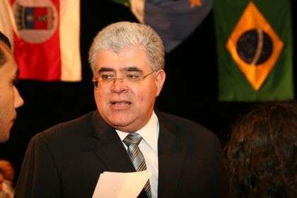 Deputado de MS est&aacute; em Londres em miss&atilde;o da CPI da Petrobr&aacute;s
