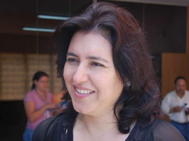  Simone avalia que ser&aacute; dif&iacute;cil escolher o melhor prefeito entre Trad e Puccinelli