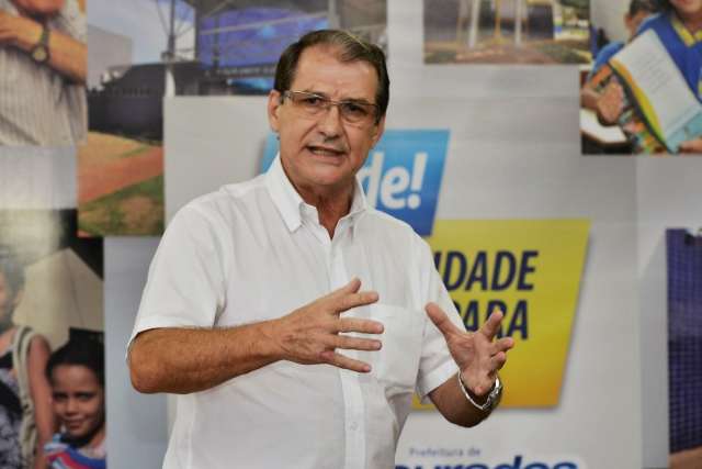 Secret&aacute;rio pede 877 equipamentos e 4 mil instrumentos de sa&uacute;de ao Estado
