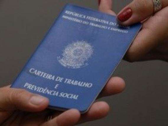 A&ccedil;&atilde;o leva mais de 50 servi&ccedil;os e atividades de gra&ccedil;a para bairro da Capital 
