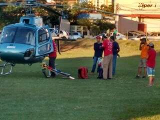 Piloto precisou ser transportado de helicoptero para atendimento na Santa Casa de Campo Grande. (Foto: Rafael Emiliano)