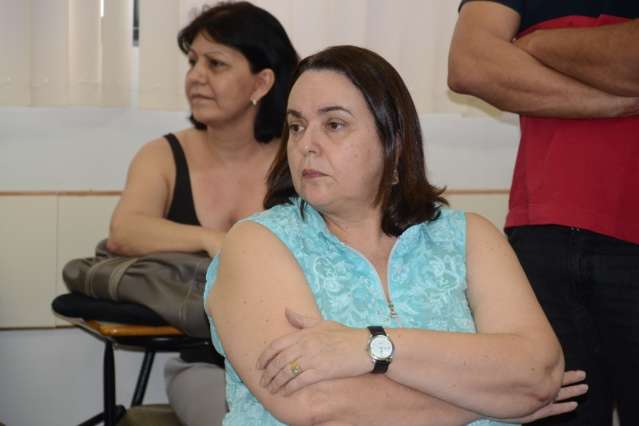 Dificuldade no tratamento do c&acirc;ncer domina reuni&atilde;o de Conselho