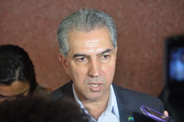 Reinaldo discute al&iacute;quota do diesel com distribuidoras de combust&iacute;vel