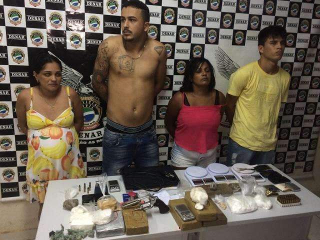 Chefes do tr&aacute;fico no Los Angeles, quarteto &eacute; preso com R$ 60 mil em coca&iacute;na 