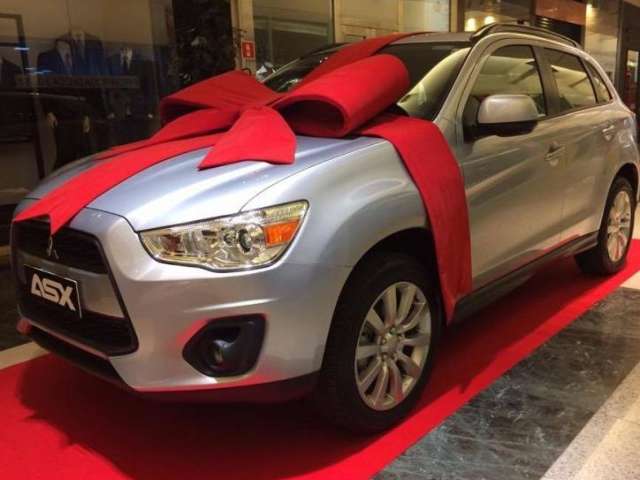 De casa a carro importado, shoppings apostam em pr&ecirc;mios para vender 
