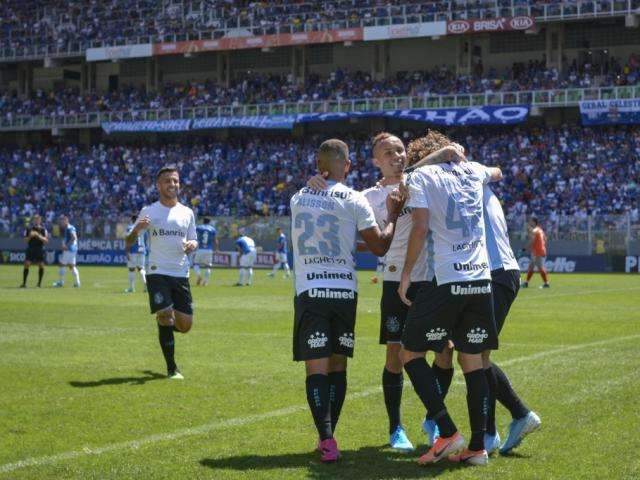 Com 2 gols de Everton, Gr&ecirc;mio vence o Cruzeiro por 4 a 1 na Arena Independ&ecirc;ncia