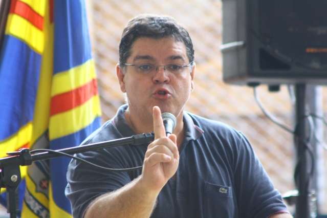 Pedra critica Edil por falar sobre Comiss&atilde;o Processante