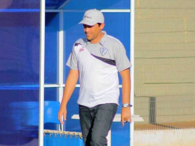 Cl&aacute;udio Roberto se mostra otimista com trabalho no Corumbaense e mira acesso
