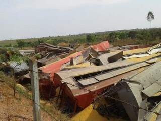 Tr&aacute;fego &eacute; liberado em trecho onde trem com 24 vag&otilde;es descarrilhou 