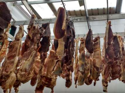 Consumo de carne podre pode causar de intoxicação até infecção e morte