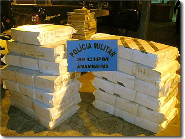  PM apreende 712 quilos de maconha abandonadas em Amambai 