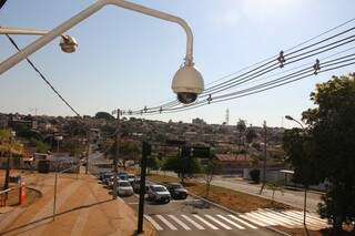Câmeras servirão para coibir infrações de trânsito na área central. (Foto: Marcos Ermínio)
