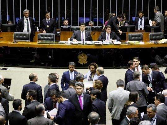 Congresso vota na ter&ccedil;a-feira vetos de Bolsonaro sobre regras eleitorais