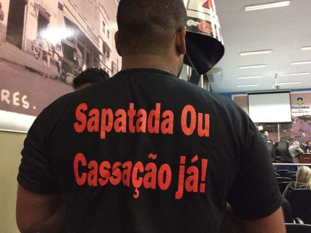 Movimentos cobram cassa&ccedil;&atilde;o ap&oacute;s boato sobre acordo para salvar vereadores