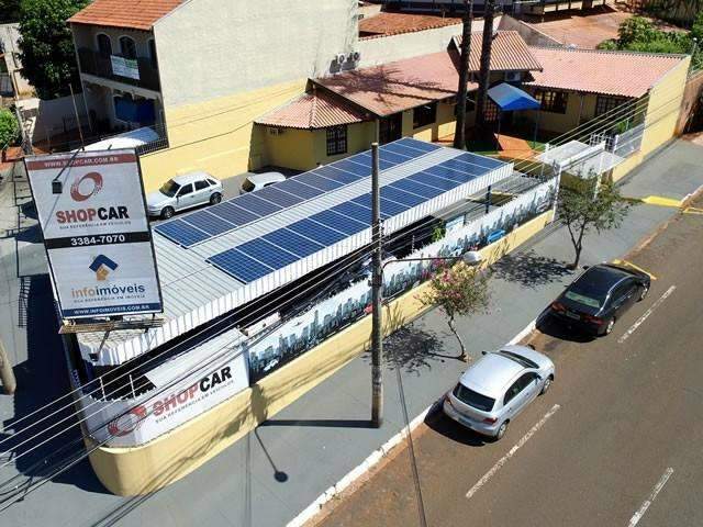 Investimento em energia solar gera economia financeira e ajuda o meio ambiente