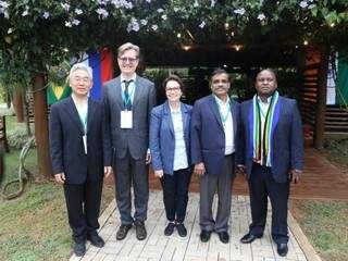 Ministros da Agricultura de Brasil, Rússia, Índia, China e África do Sul já em Bonito (Foto: Paulo Francis)