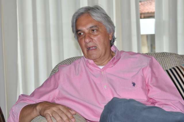 Delc&iacute;dio diz que n&atilde;o guarda m&aacute;goas e vai reverter &quot;onda antipetista&quot;