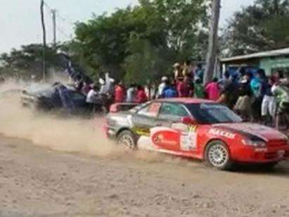 Tr&ecirc;s pessoas morreram e 30 ficaram feridas em rally na Bol&iacute;via; veja o v&iacute;deo 