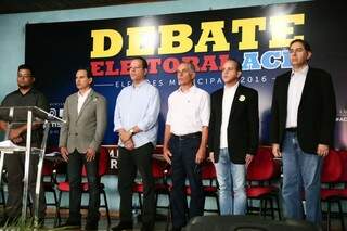 Candidatos a prefeito no debate. (Foto: Marcos Ermínio)