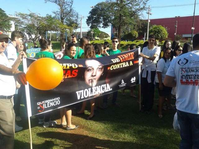 Caminhada de 15 km em Dourados faz alerta sobre a viol&ecirc;ncia sexual