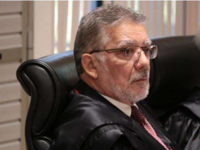 Fam&iacute;lia de mulher que morreu ap&oacute;s passar por buraco receber&aacute; R$ 75 mil