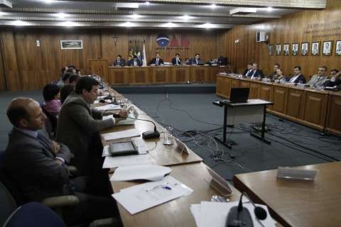 Conselho repudia presidente da OAB-MS e quer Júlio fora da entidade