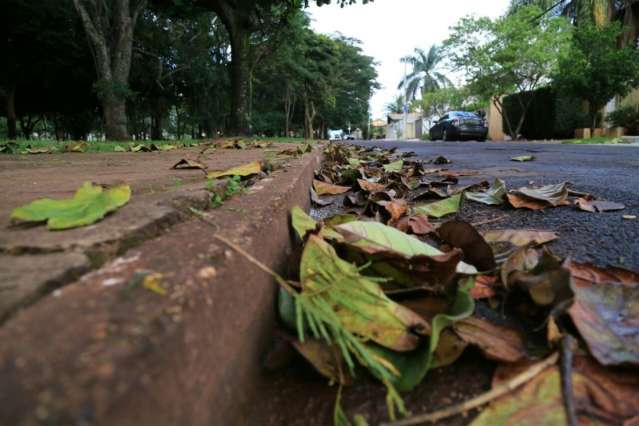 Presen&ccedil;a de autoridades n&atilde;o afasta criminosos de bairro nobre da Capital