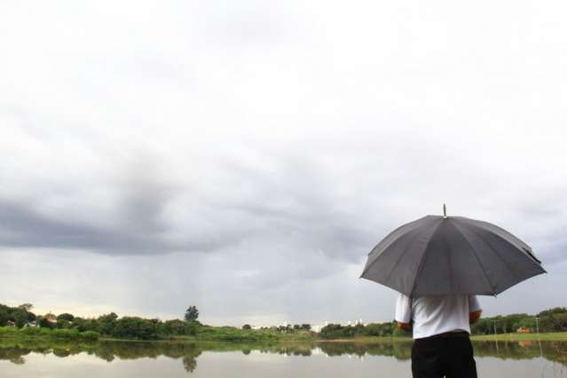 Mudan&ccedil;as bruscas de clima anunciam inverno com chuva e alta temperatura 