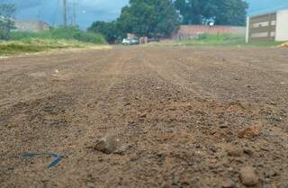 Há uma mês, segundo moradores, não chova na Vila Nova Campo Grande (Foto: Direto das Ruas) 