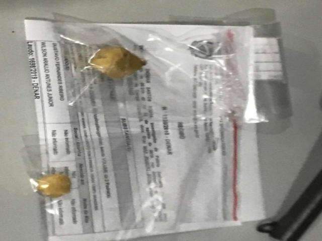 Suspeito de tr&aacute;fico &eacute; ferido com tiro no calcanhar ao reagir &agrave; pris&atilde;o