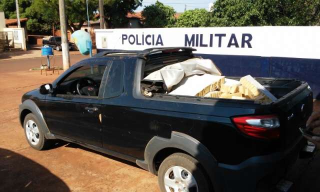 Dois s&atilde;o presos transportando 460 quilos de maconha para Dourados