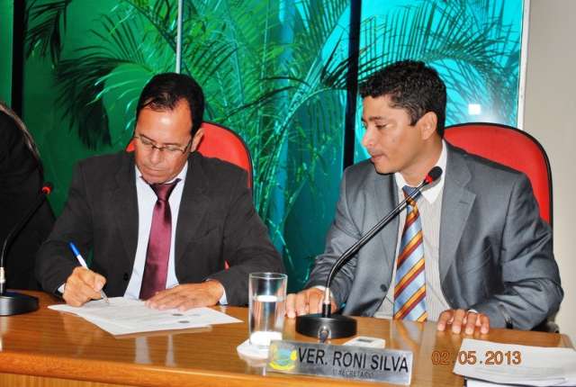 Empossados prefeito interino de Figueir&atilde;o e presidente da C&acirc;mara