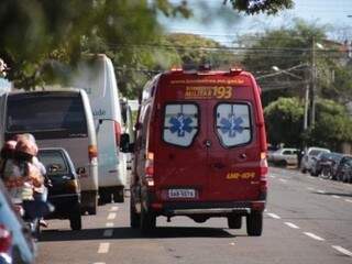Hospitais e unidades estão retendo macas de ambulâncias (Foto: Arquivo)
