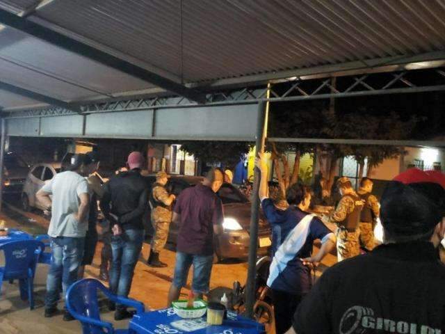Brasileiro &eacute; executado a tiros por dois pistoleiros na fronteira 