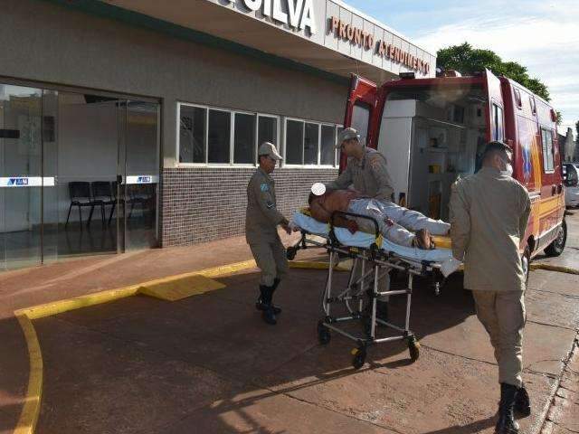 Surpreendido enquanto dormia, morador &eacute; agredido e esfaqueado no pesco&ccedil;o 