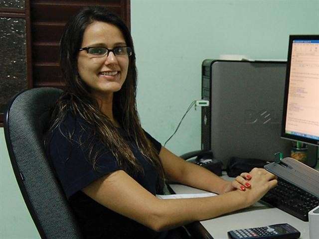 Irm&atilde; de ex-BBB  da Capital e namorado morreram em acidente na BR-262