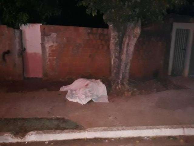 Executado com tiros na cabe&ccedil;a, jovem morreu por causa de celular e bicicleta