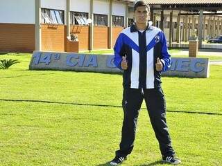 Jogador de Dourados é convocado para seleção brasileira de futebol militar Jogador de Dourados é convocado para seleção brasileira de futebol militar