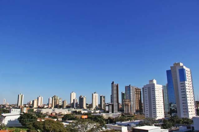 S&aacute;bado ter&aacute; m&aacute;xima de 37&ordm;C e alerta de baixa umidade em 34 cidades de MS