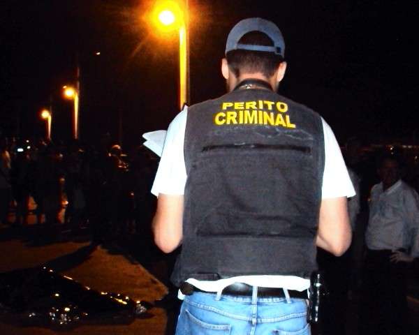 Jovem &eacute; baleado, consegue ligar para o Samu, mas morre antes de receber socorro