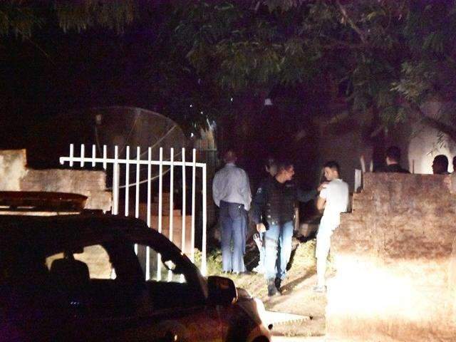 Homem toma arma de fogo e acaba morto em confronto com policiais