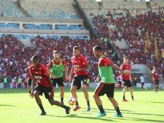Flamengo treinou com a presença da torcida no Maracanã (Foto: Gilvan de Souza/Flamengo)
