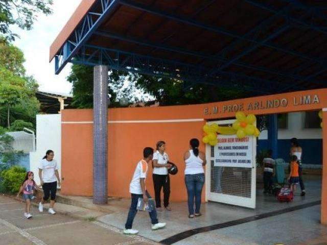 Depois de adiar aulas, Semed retoma calendário escolar nesta segunda-feira