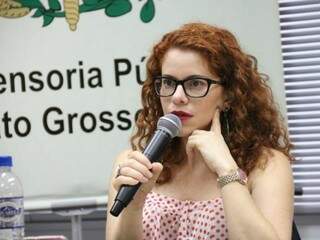 Doutora e Mestre em Antropologia Social, Isabella Kalil palestrou em Campo Grande nesta semana. (Foto: Lucas Pellicioni)