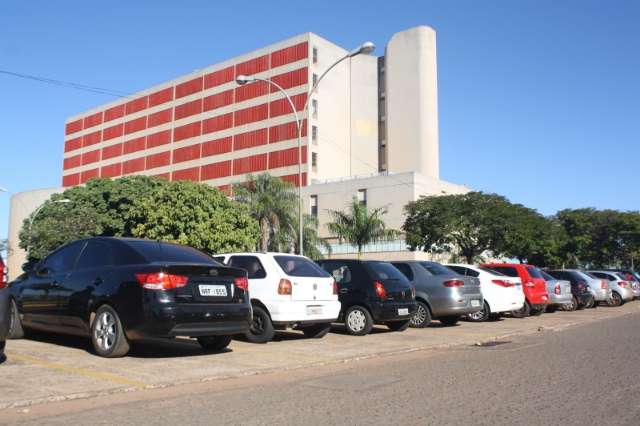 Furtos de carros no estacionamento do HR assustam funcion&aacute;rios e usu&aacute;rios